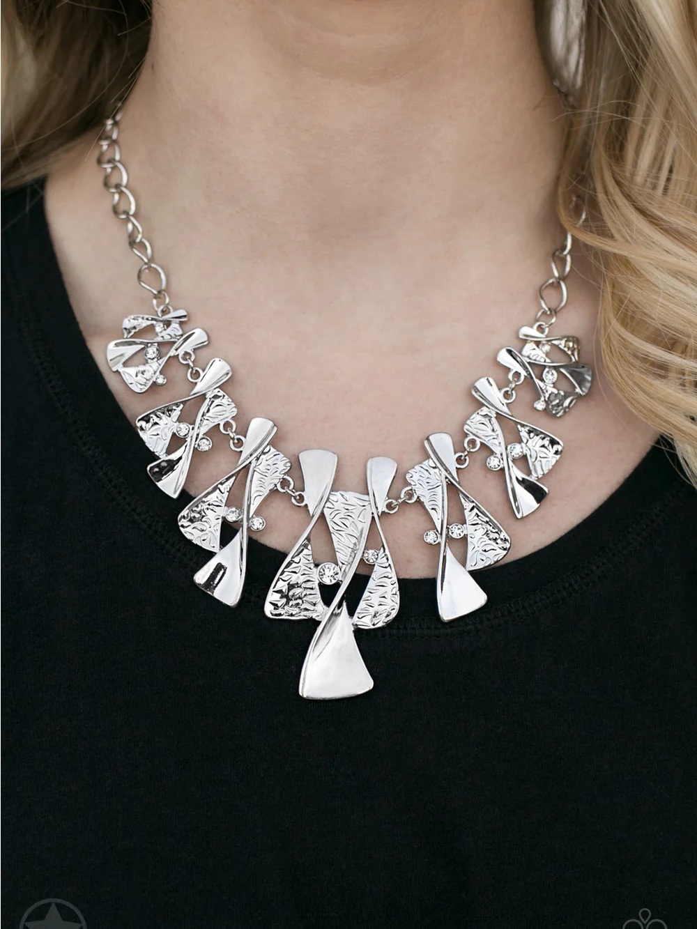 paparazzi Silver Sculptural Bib Necklace